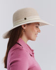 Amy Flexibraid® Capeline - Mix Camel/Ivory