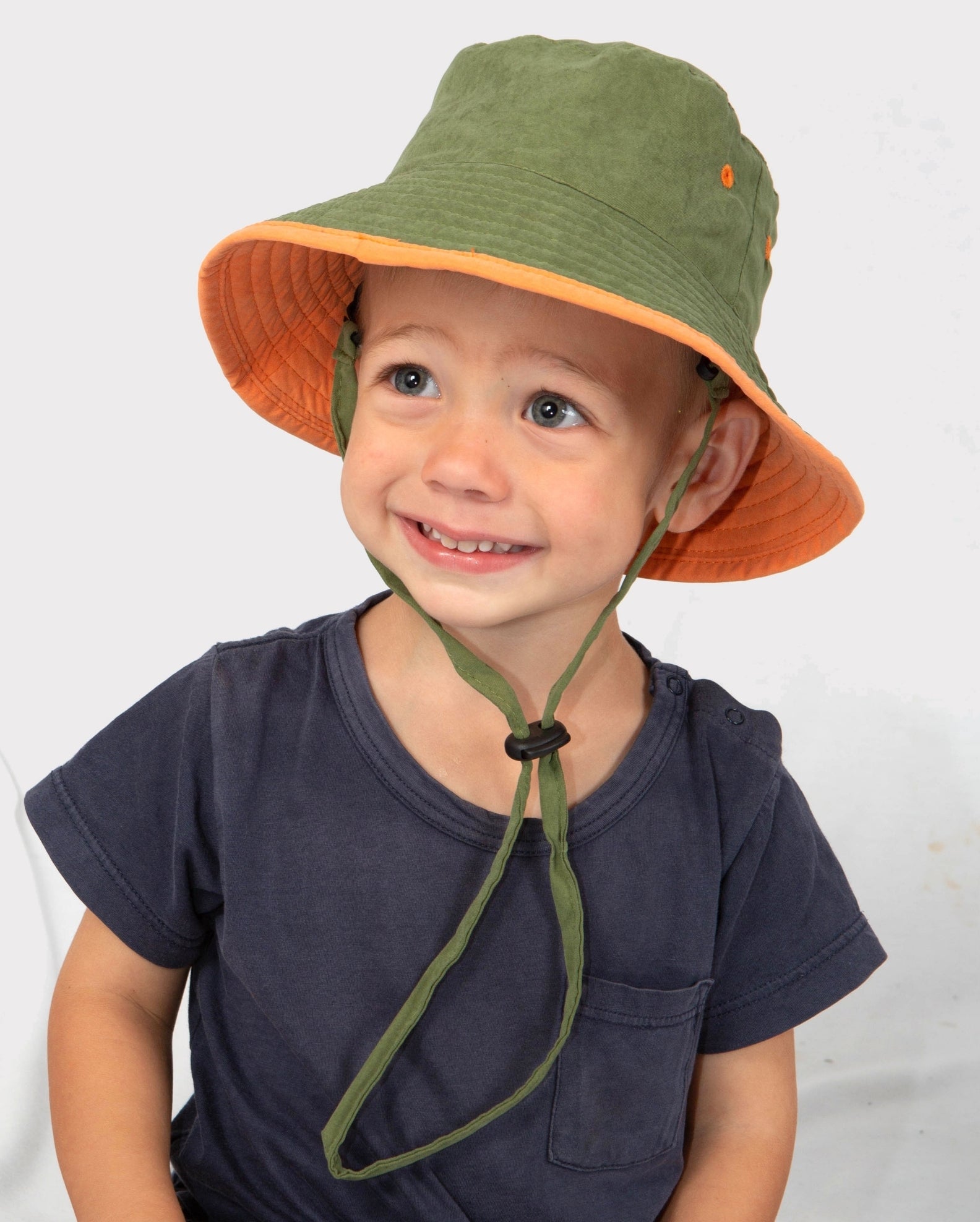 Charlie Bucket - Khaki/Orange